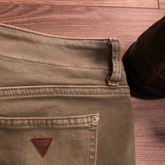 Guess shorts - Picture 2 of 4